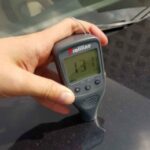Измерение толщины лакокрасочного покрытия автомобиля